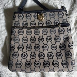 Michael Kors cross body purse